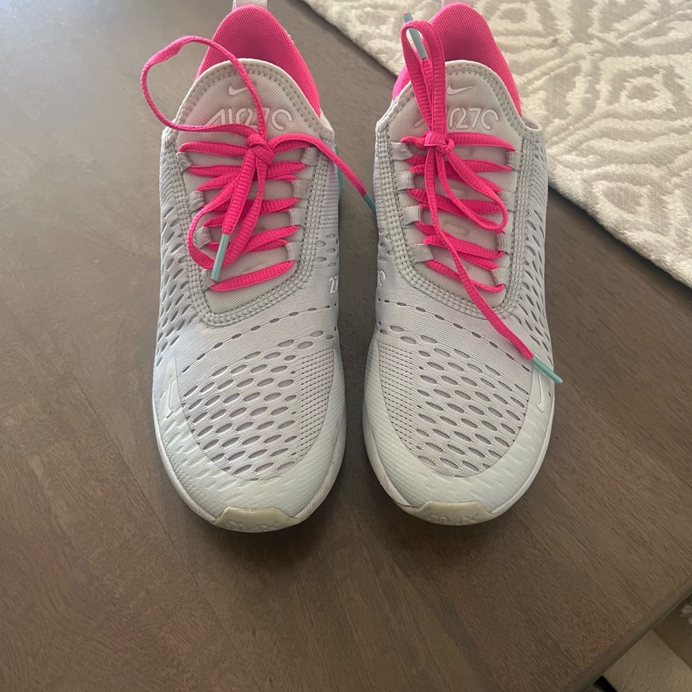 Women Nike air 270